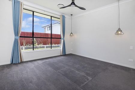 FABULOUS HOME IN SOUGHT AFTER PALLARA - Photo 2