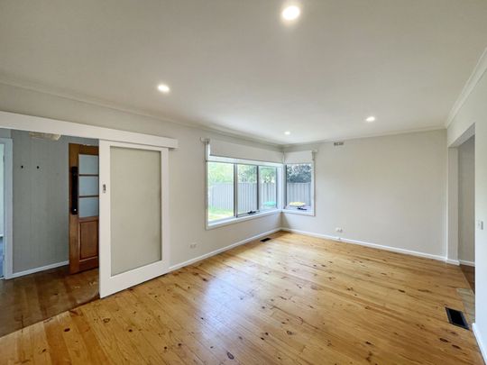 19 Locksley Street, Wendouree - Photo 1