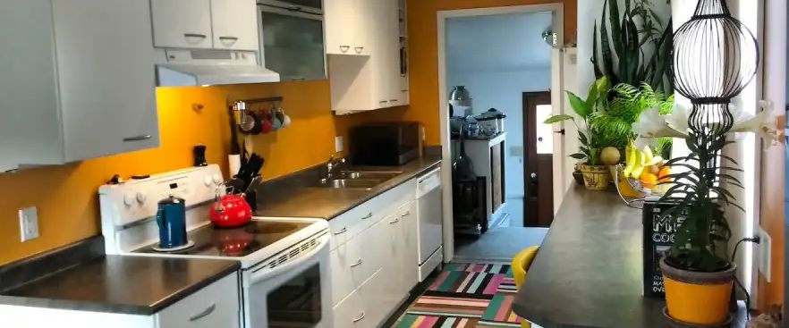 Cozy Character Home in Desirable Killarney! | Calgary - Photo 1