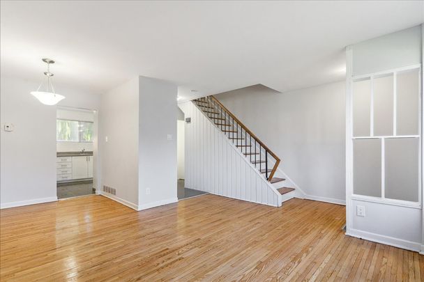 1560 Bloor Street East Townhomes - Townhouse (3 bedroom) - Photo 1