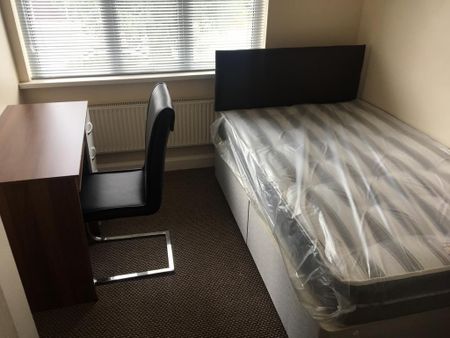 3 bedroom terraced house to rent - Photo 5