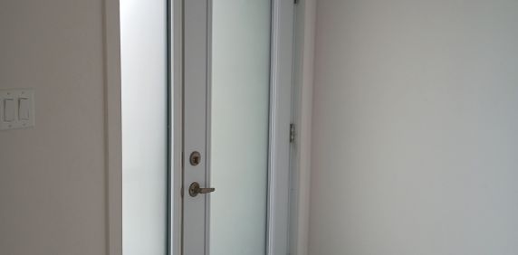 3 1/2 - 1 CHAMBRE/1 SALLE BAIN/EAU - Photo 2