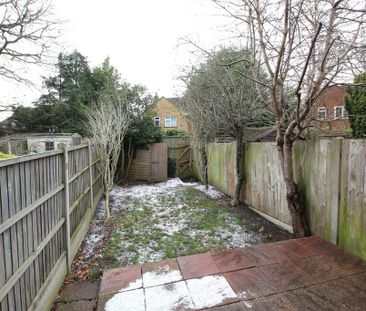 2 bedroom terraced house to rent - Photo 4