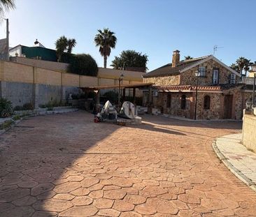 Alquiler de chalet adosado en Campanillas - Foto 3