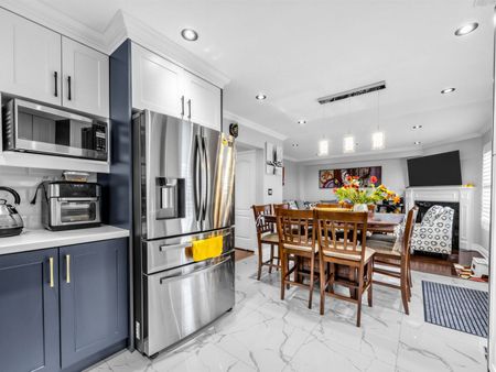 For Lease - 15 Middlecote Drive, Ajax, Ontario - Photo 4