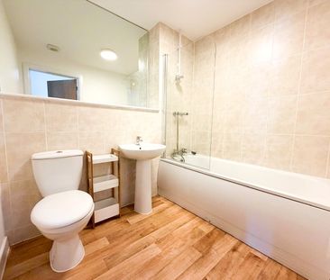 Ladywell Point, Pilgrims Way, Salford, Greater Manchester, M50 1AZ - Photo 5