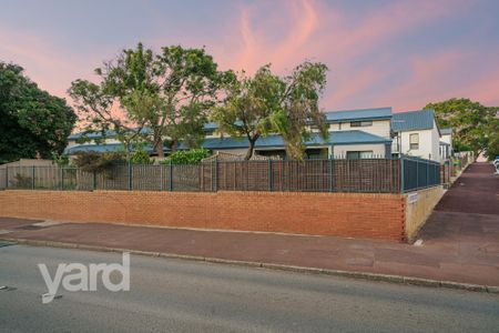 2/1 Stratford Street, EAST FREMANTLE WA 6158 - Photo 3