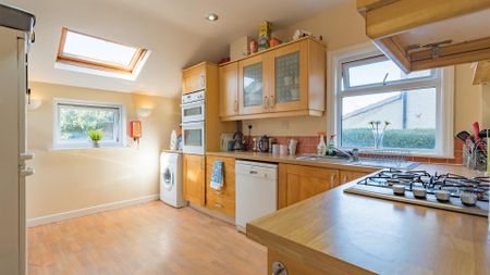 1 bedroom semi-detached house share to rent - Photo 3