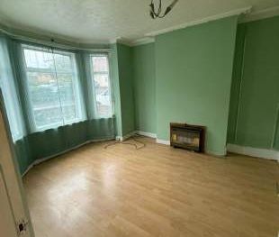 3 bedroom property to rent in Reading - Photo 2