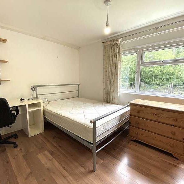 Long Meadow Way, Canterbury, CT2 - Photo 1