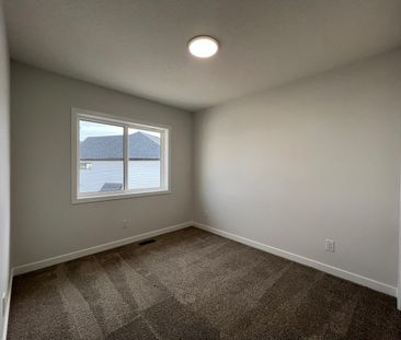 356 Ambleton Street Northwest, Calgary - Photo 3