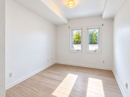 For Lease - 1 Center Street Unit# 102, Richmond Hill, Ontario - Photo 2