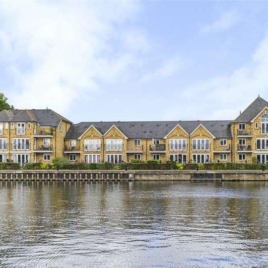 Swan Walk, Shepperton, Surrey, TW17 - Photo 1