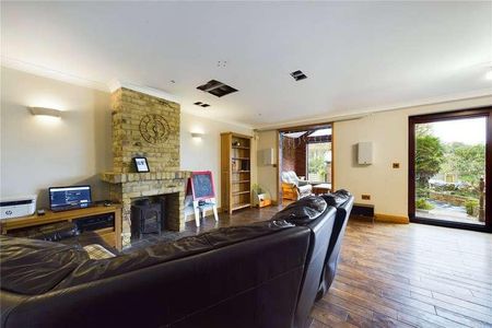 Wintringham Way, Purley On Thames, Reading, Berkshire, RG8 - Photo 3