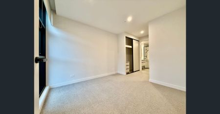 Two Bedroom Two Bathroom Apartment in Burwood East with Gym (1 Min walk to The Brick Shopping Centre) - Photo 4