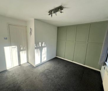 Flat 116C, Pine Court, Stourbridge, West Midlands - Photo 3