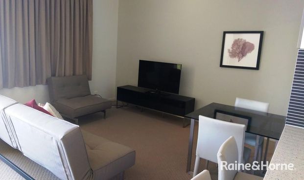 One Bedroom Fully Furnished Unit - Photo 1