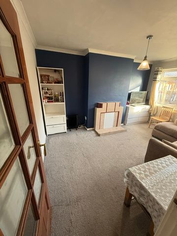 2 Bed Maisonette, Low Hall Lane, E17 - Photo 5