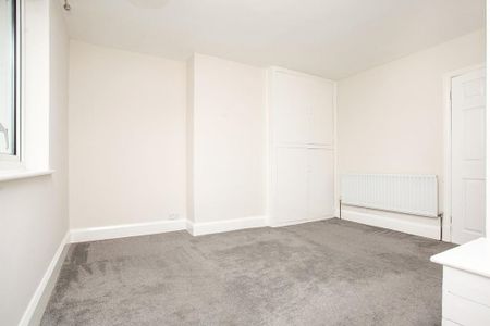 2 bedroom semi-detached house to rent - Photo 3