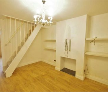 2 bedroom terraced house to rent - Photo 2