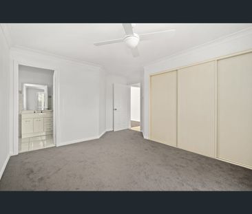 2/19-21 Gallipoli Avenue, Blackwall, NSW 2256 - Photo 2