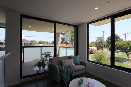 108/452 Waterdale Road, Heidelberg Heights, VIC 3081 - Photo 2