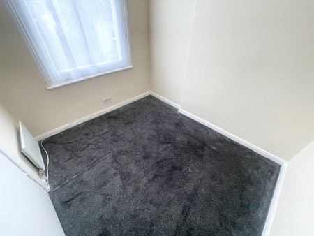 3 Bed Flat, Linscott Road, E5 - Photo 3