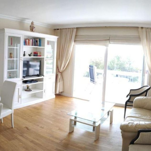 Alquiler de piso en Avenida Jacaranda, 118 - Photo 1