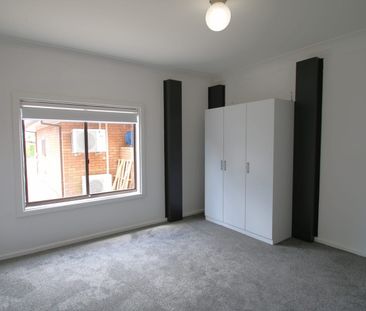 Freshly Updated Two Bedroom Villa - Photo 4