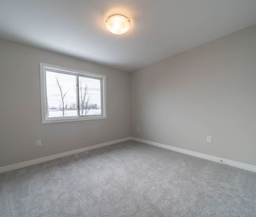 For Lease - 56 Willson Drive, Thorold, Ontario - Photo 6