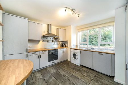 3 bedroom apartment to rent - Photo 4