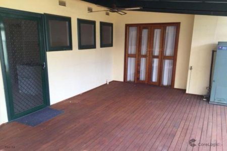 MOVE IN & RELAX - MODERN FAMILY HOME IN GILLES PLAINS - Photo 3