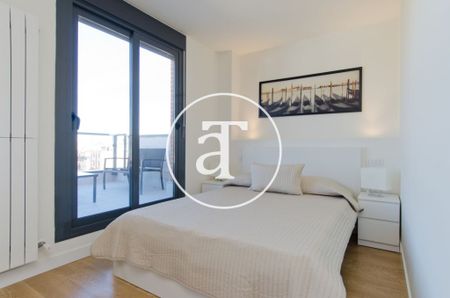 One-bedroom penthouse for temporary rent with a terrace near Puerta de Atocha Station - Photo 5