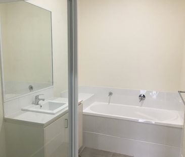 Beautiful Family Home - Convenient Location - Photo 3