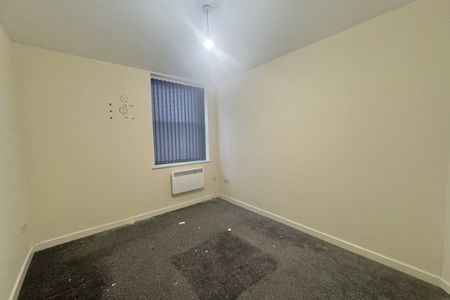 High Street - Photo 4