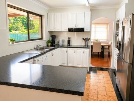 34 Chateau Street, Carseldine QLD, Belconnen - Photo 4