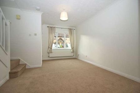 Walnut Tree - Bed Home With Parking And Garden, MK7 - Photo 3