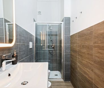 Via Podgora, Milan, Lombardy 20122 - Photo 3