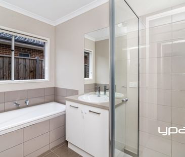 Welcome to your new home, it's ready & waiting for you! - Photo 1