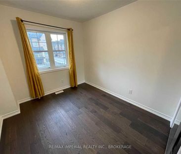 For Lease - 10 Marlborough Street, Whitby, Ontario - Photo 2