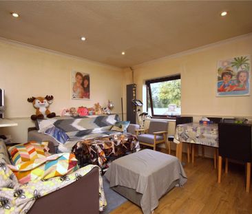 1 bed First Floor Flat for rent - Photo 5
