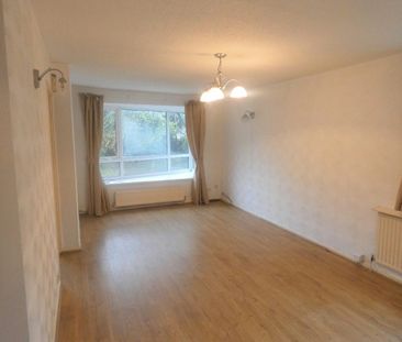 Flat to rent on - Photo 1