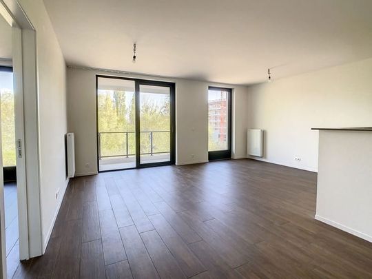 Appartement te huur - Photo 1