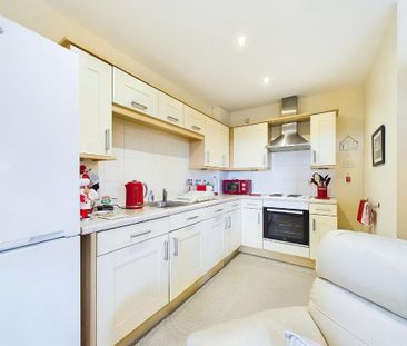 2 bedroom apartment to rent - Photo 4