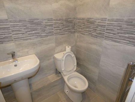 Lydstep Court, Warrington, WA5 - Photo 3