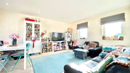 1 bedroom Flat in Tean House, Reading - Photo 5