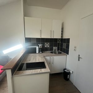 Studio 21m² meublé / ST ETIENNE Centre ville / 4 rue de la providence - Photo 2