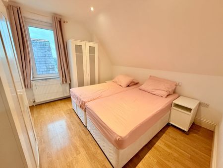 2 Bed Flat, Culmington Road, W13 - Photo 3