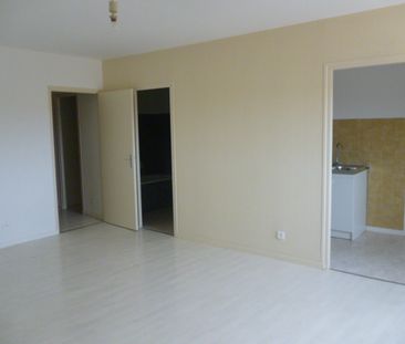 Location Appartement 1 pièce 38m² - Photo 2