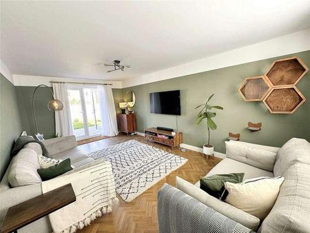 Wordsworth Court, Melton Mowbray, Leicestershire, LE13 - Photo 4